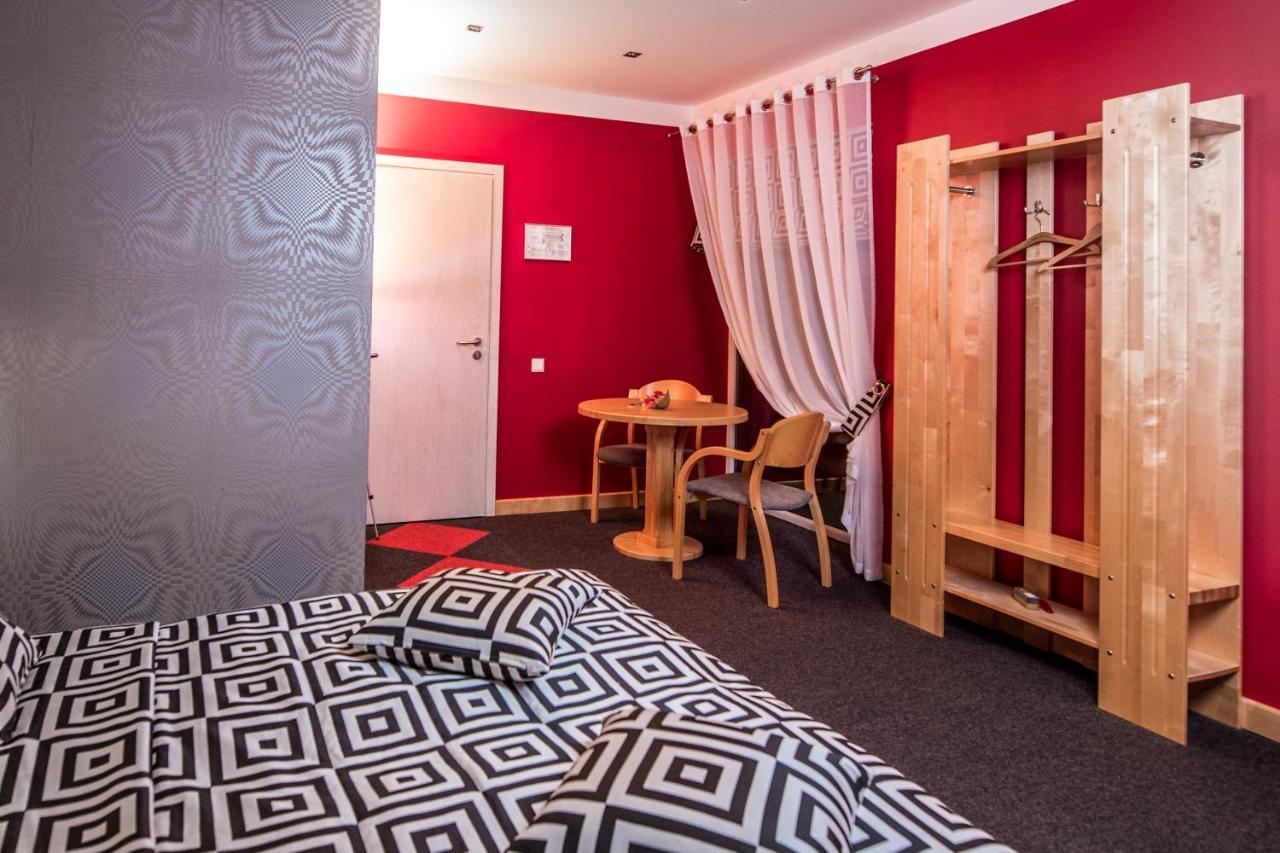 Abzali Hotel And Restaurant With Self Check-In Ādaži Dış mekan fotoğraf