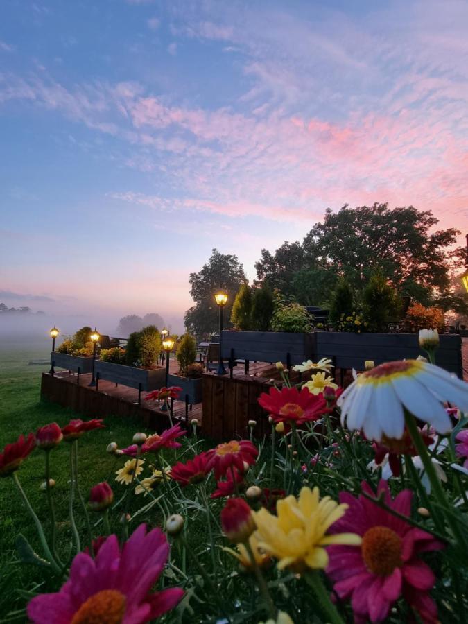 Abzali Hotel And Restaurant With Self Check-In Ādaži Dış mekan fotoğraf